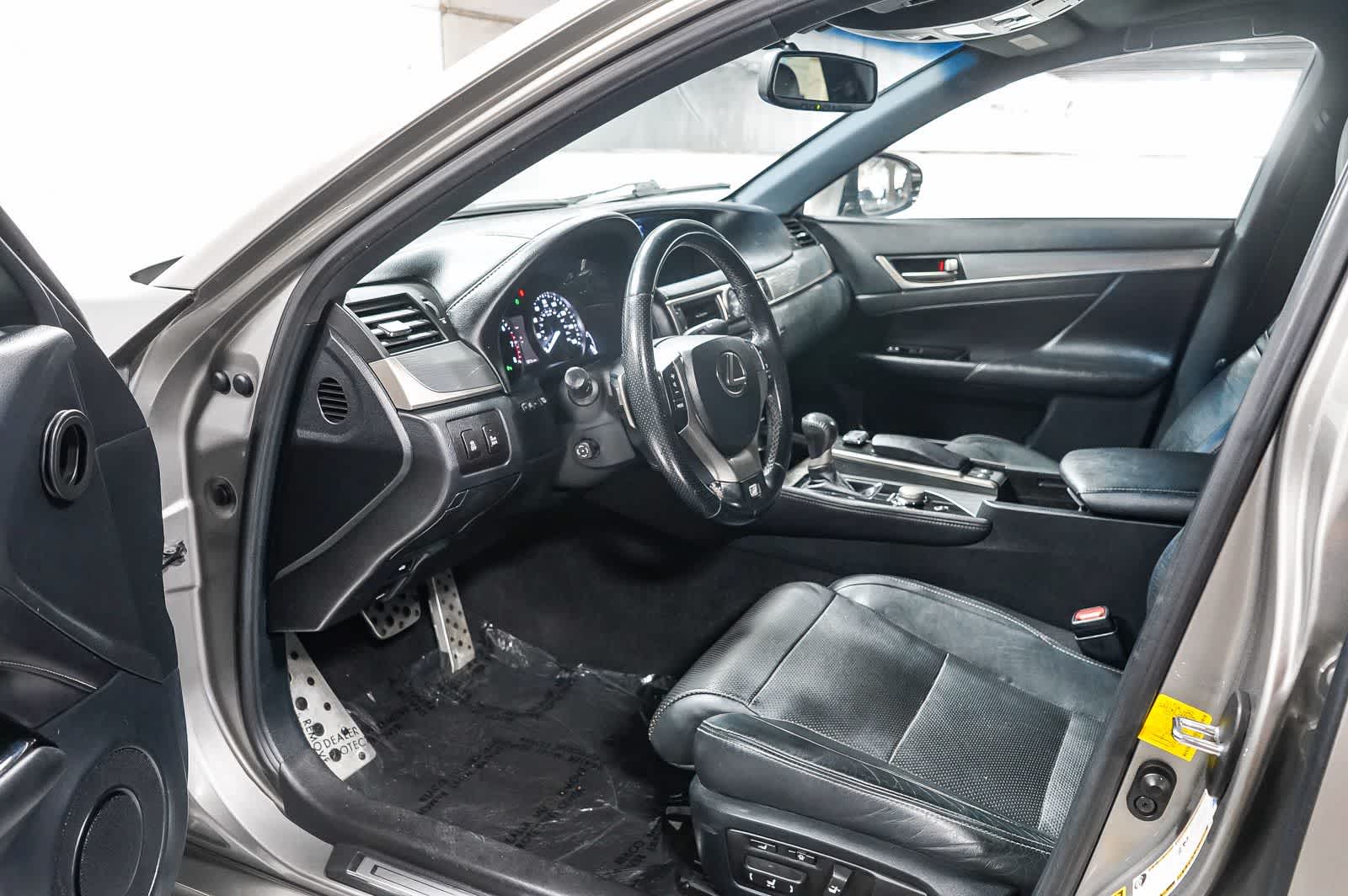 Thumbnail: 2015 Lexus GS - 18