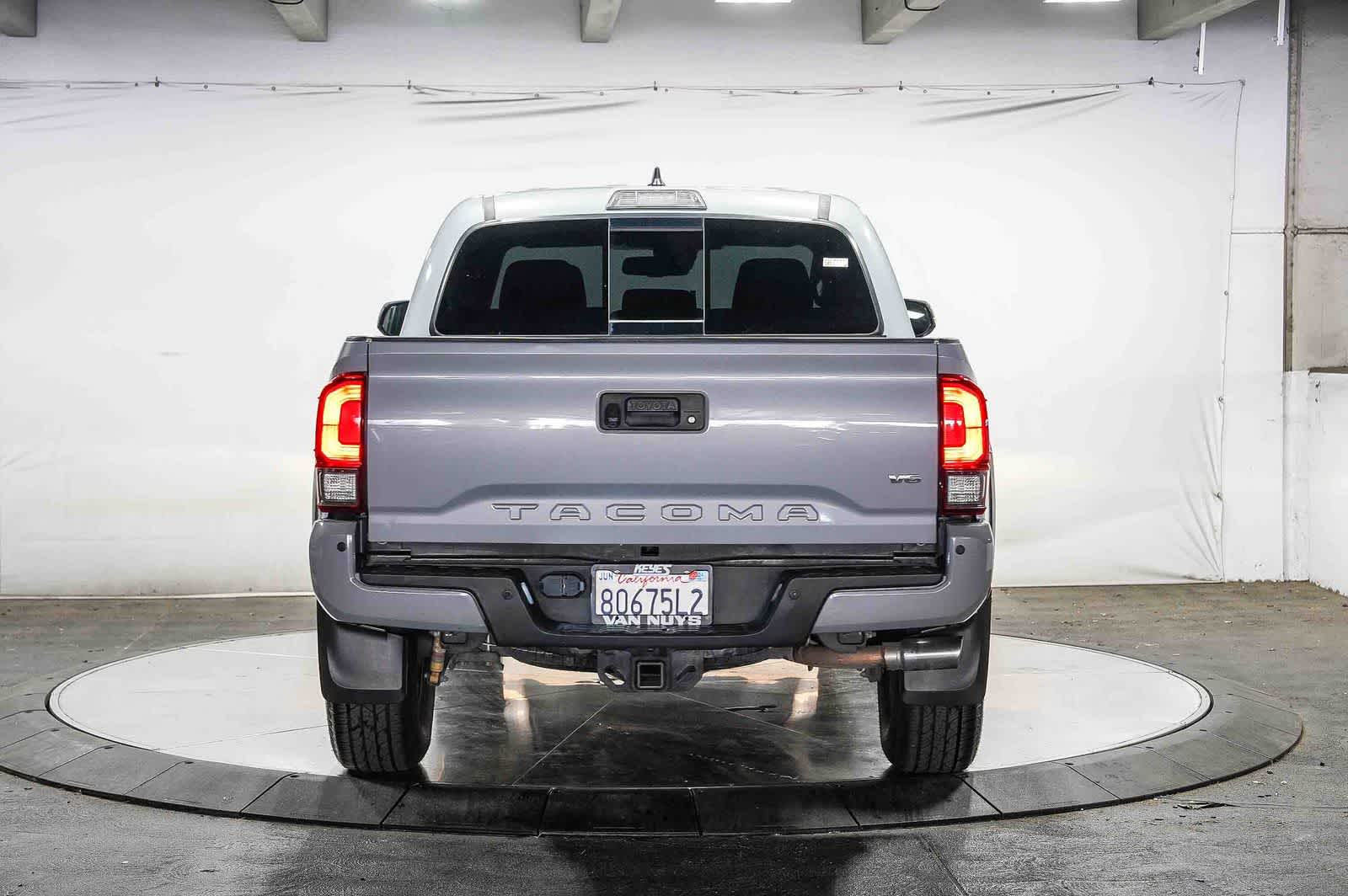 Thumbnail: 2018 Toyota Tacoma - 4