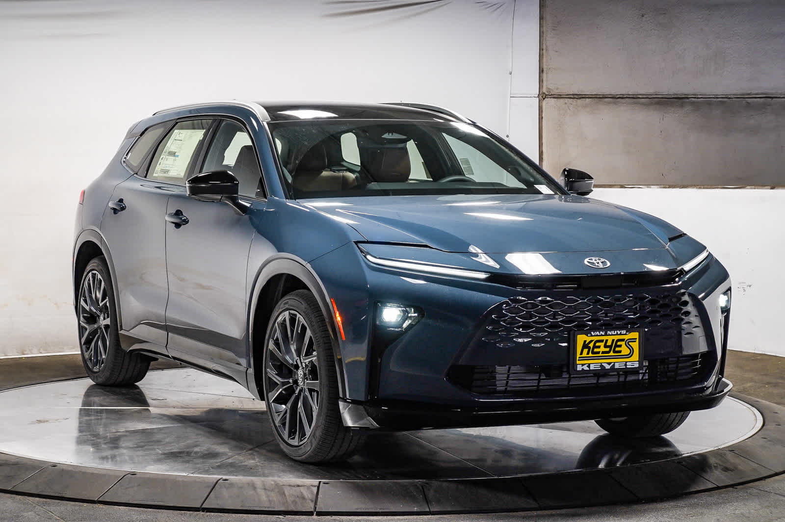 Thumbnail: 2025 Toyota Crown Signia - 3