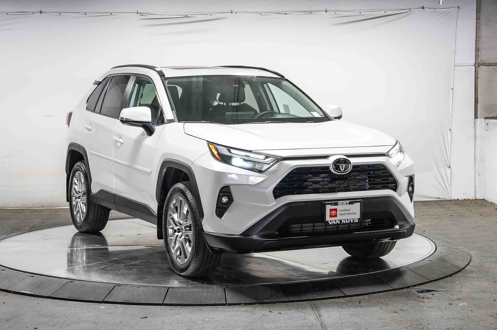 Thumbnail: 2024 Toyota RAV4 - 6