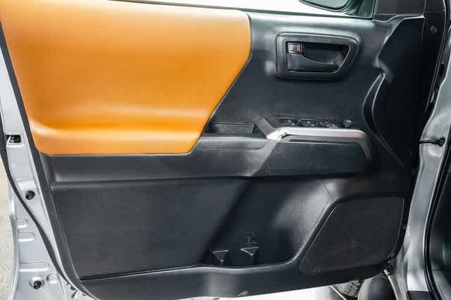 2019 Toyota Tacoma SR5 21