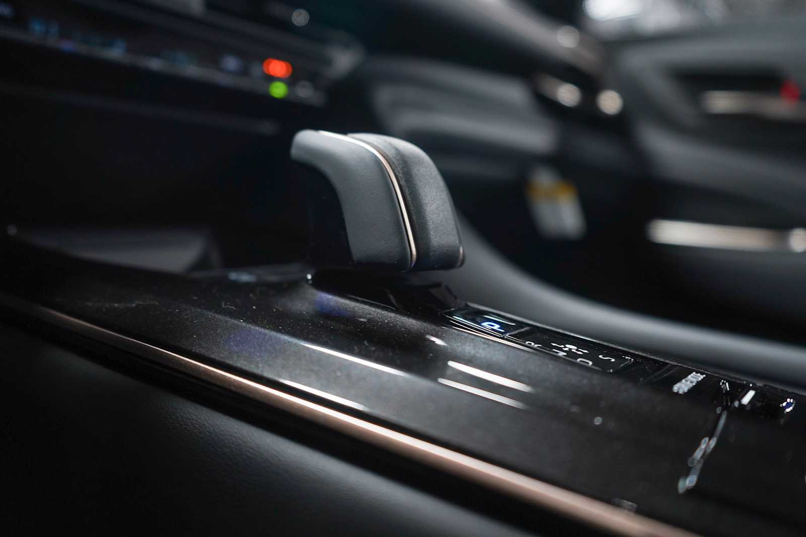 Thumbnail: 2025 Toyota Crown Signia - 27