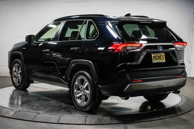 Thumbnail: 2019 Toyota RAV4 - 3