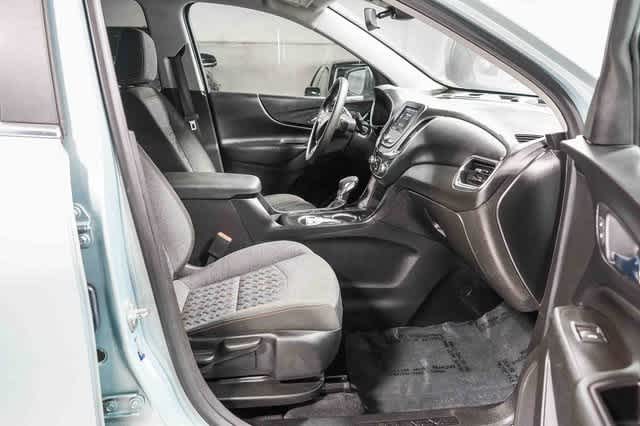 Thumbnail: 2022 Chevrolet Equinox - 16