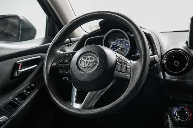 Thumbnail: 2017 Toyota Yaris iA - 16