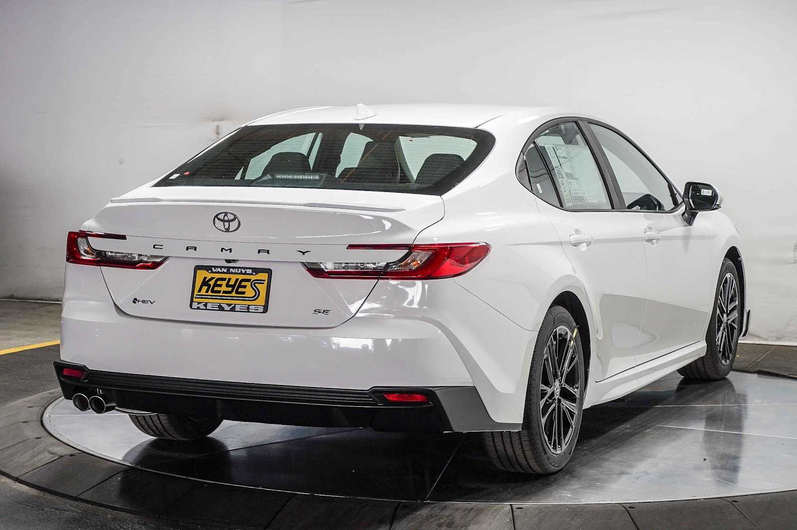 Thumbnail: 2026 Toyota Camry - 4