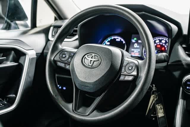 Thumbnail: 2021 Toyota RAV4 - 15