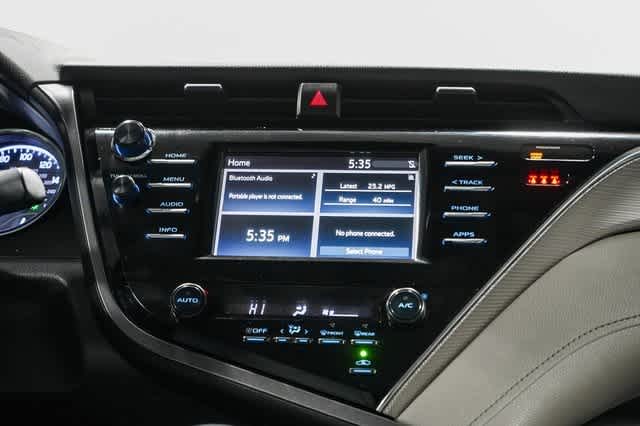 Thumbnail: 2018 Toyota Camry - 15