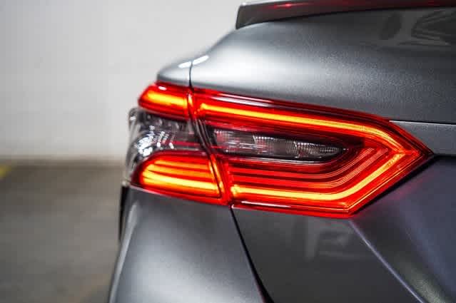 Thumbnail: 2021 Toyota Camry - 12