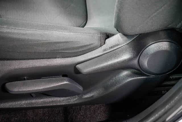 Thumbnail: 2019 Toyota RAV4 - 21