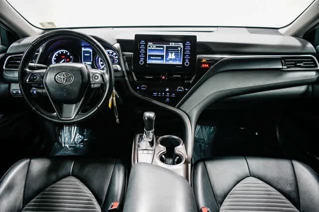 2022 Toyota Camry SE 12