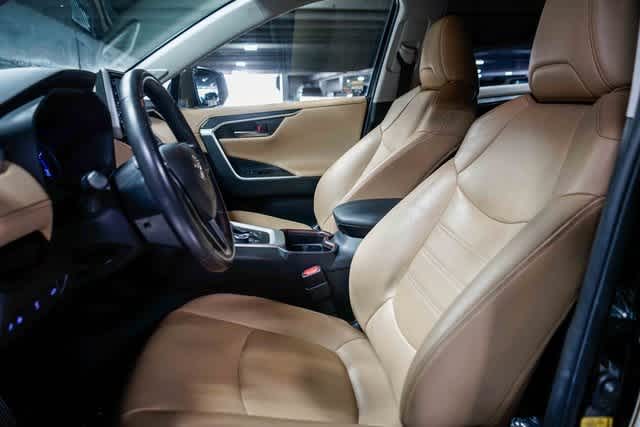 Thumbnail: 2019 Toyota RAV4 - 18