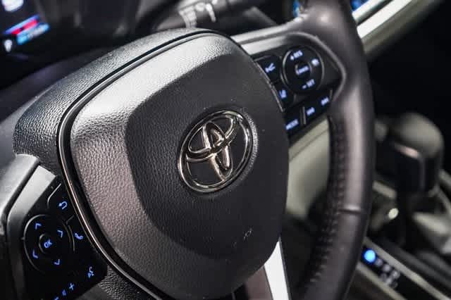 Thumbnail: 2020 Toyota Corolla - 21