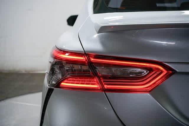 2018 Toyota Camry XSE 9
