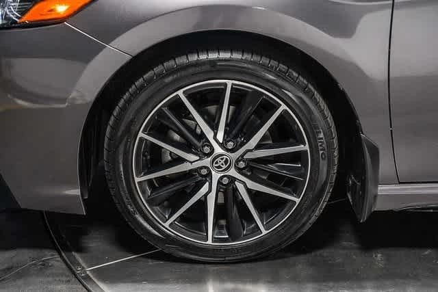 Thumbnail: 2023 Toyota Camry - 11