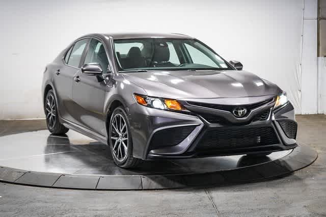 Thumbnail: 2022 Toyota Camry - 6