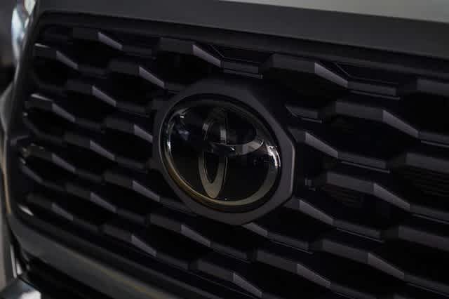 Thumbnail: 2023 Toyota Tacoma - 9