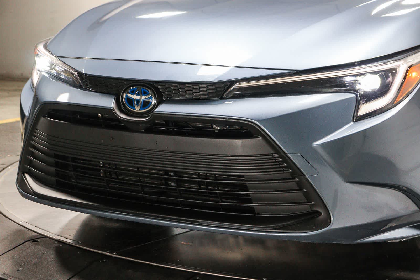 Thumbnail: 2023 Toyota Corolla - 8