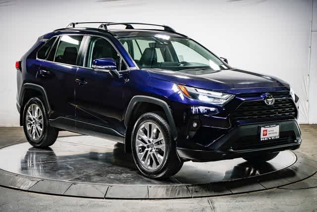 Thumbnail: 2022 Toyota RAV4 - 6