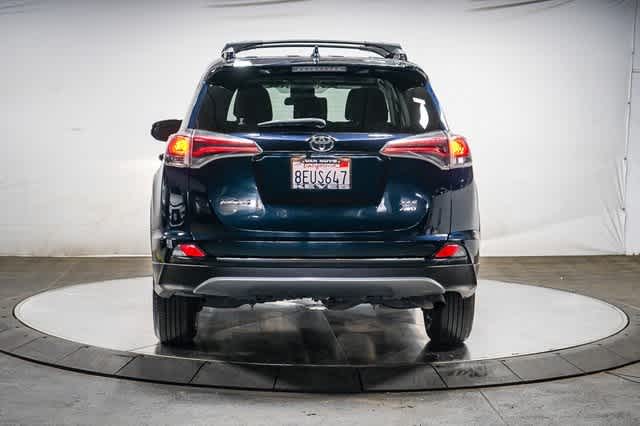 Thumbnail: 2018 Toyota RAV4 - 3