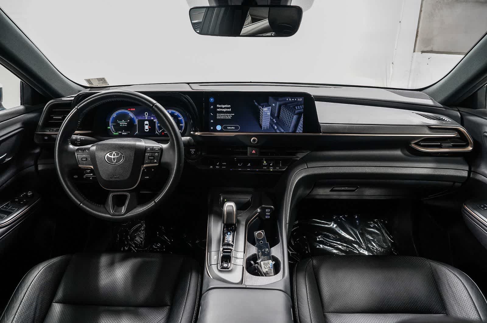 Thumbnail: 2023 Toyota Crown - 12