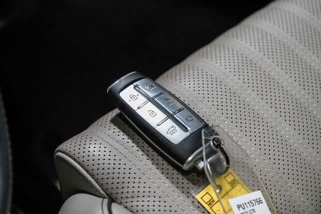 Thumbnail: 2023 Genesis G70 - 28