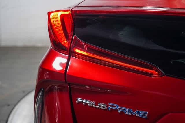 Thumbnail: 2017 Toyota Prius Prime - 12