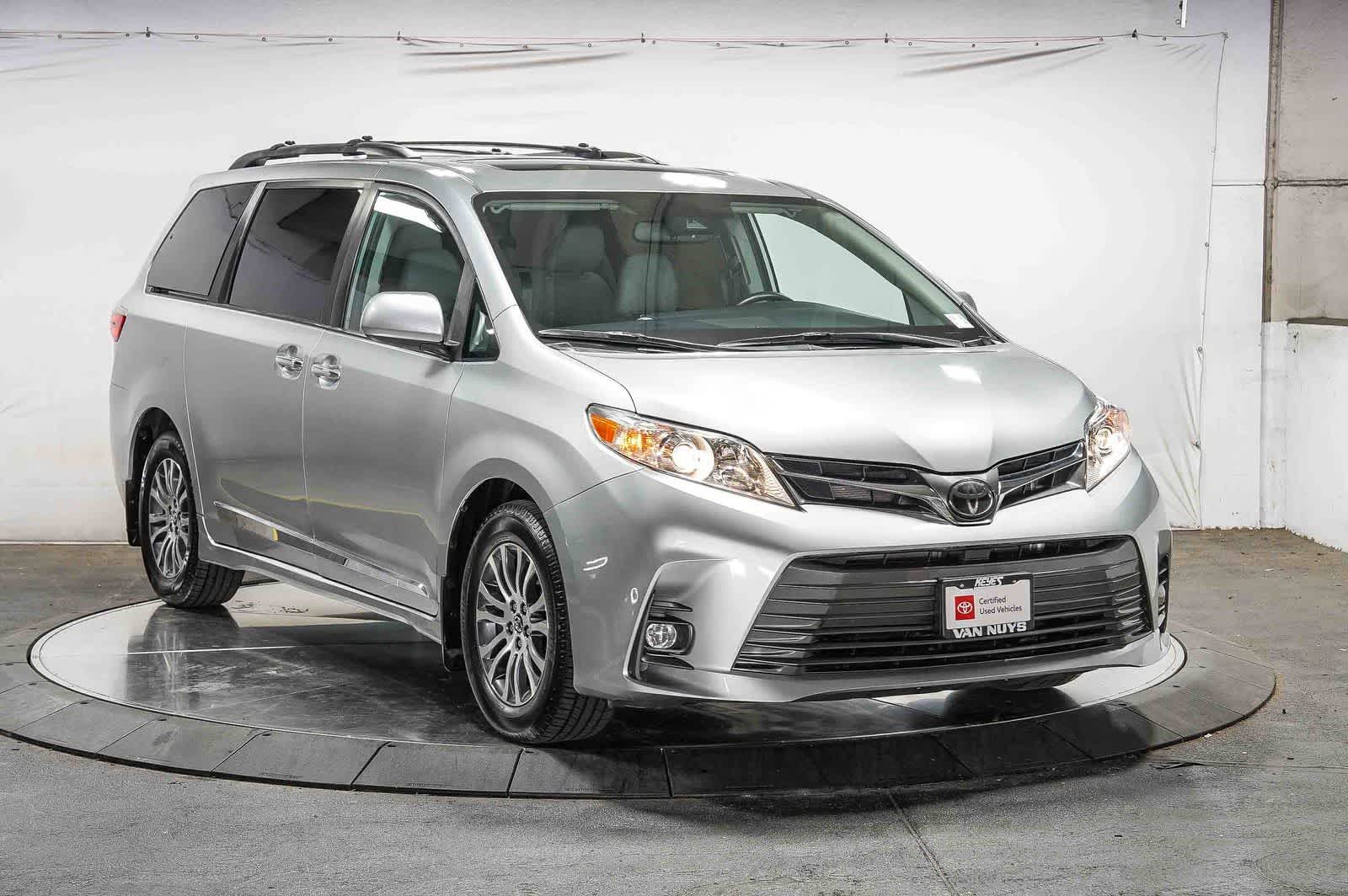 Thumbnail: 2020 Toyota Sienna - 5