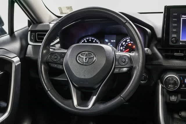 Thumbnail: 2022 Toyota RAV4 - 16