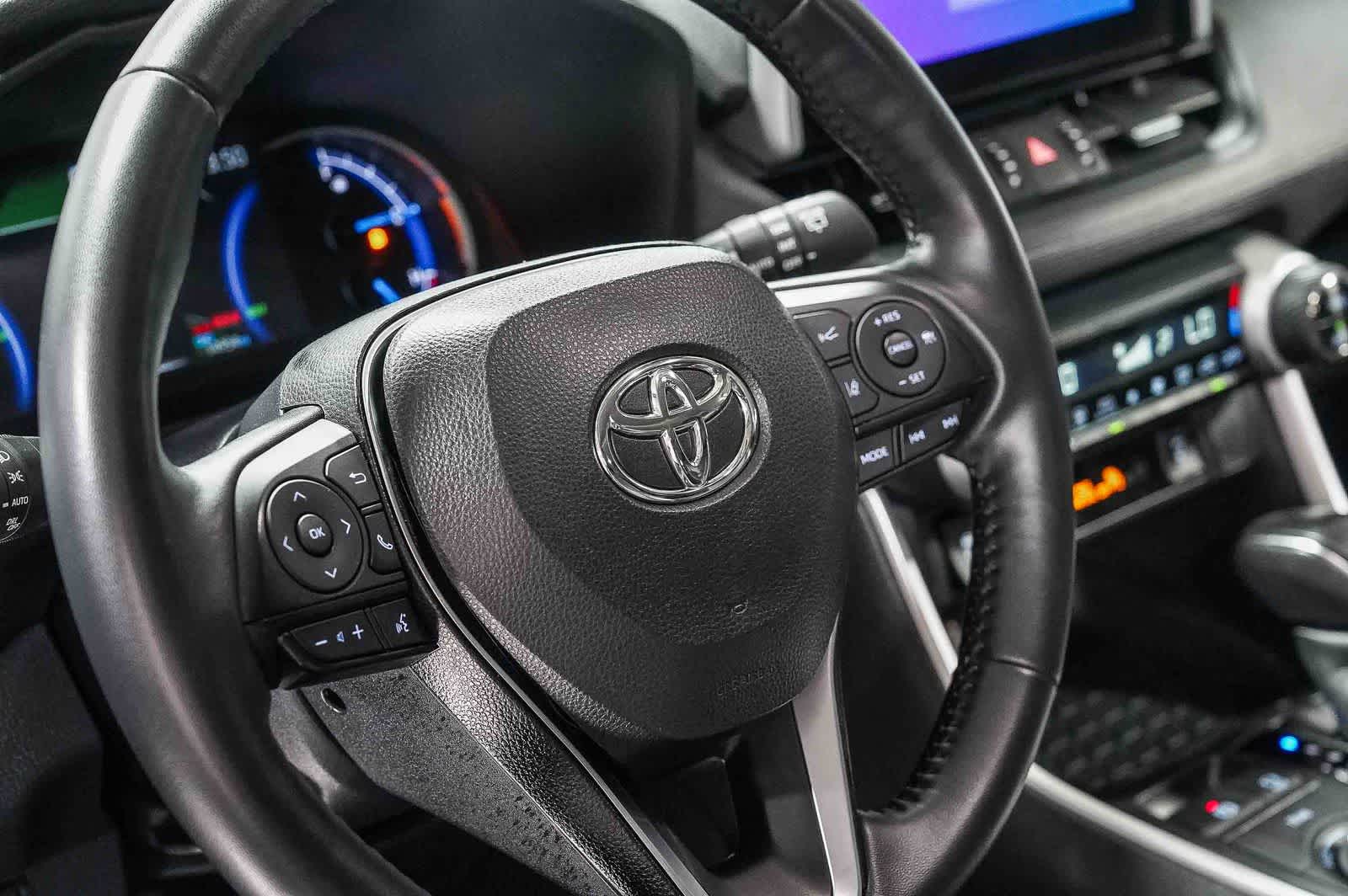 Thumbnail: 2025 Toyota RAV4 - 22