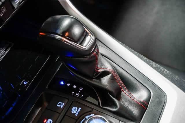 Thumbnail: 2021 Toyota RAV4 - 22