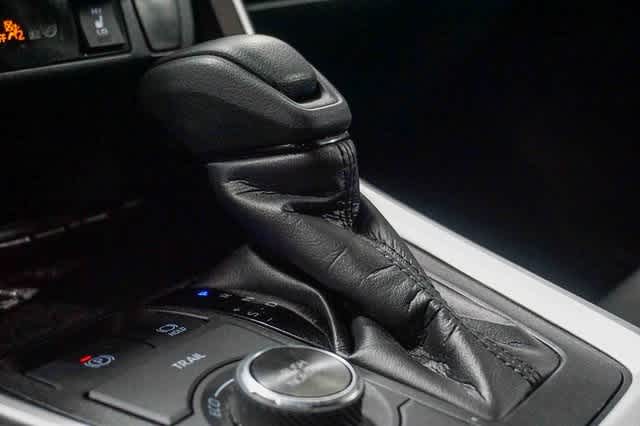 Thumbnail: 2023 Toyota RAV4 - 20