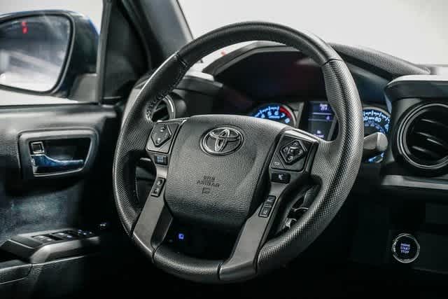 Thumbnail: 2018 Toyota Tacoma - 14