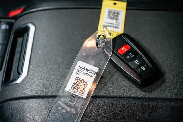 Thumbnail: 2022 Toyota Highlander - 43