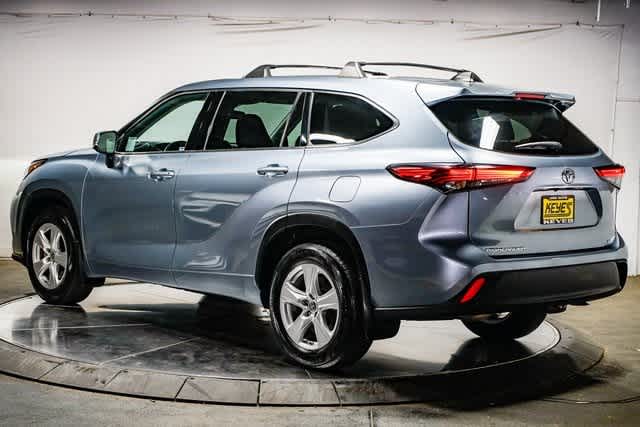 2022 Toyota Highlander LE 3