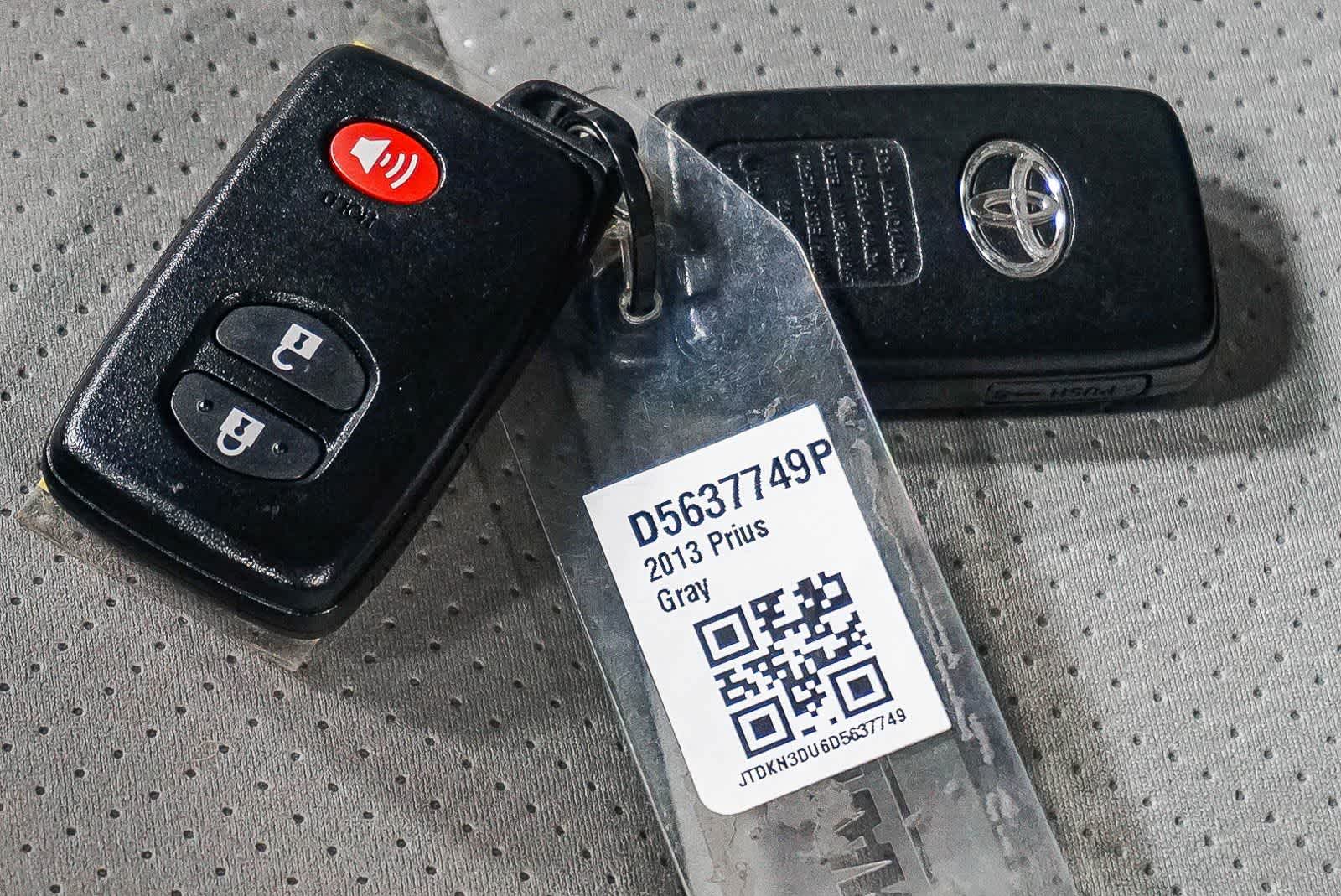 Thumbnail: 2013 Toyota Prius - 30