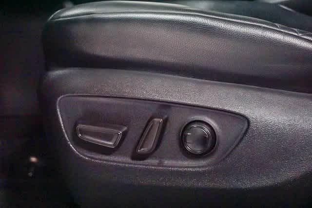 Thumbnail: 2021 Toyota Highlander - 22