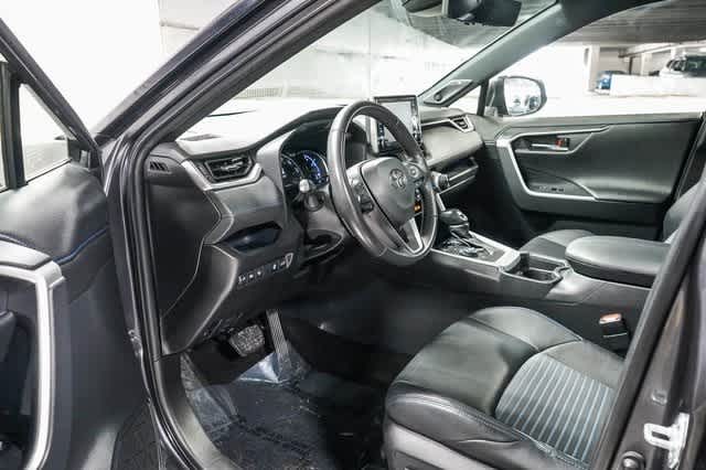 Thumbnail: 2021 Toyota RAV4 - 19