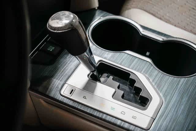 Thumbnail: 2013 Toyota Camry - 20