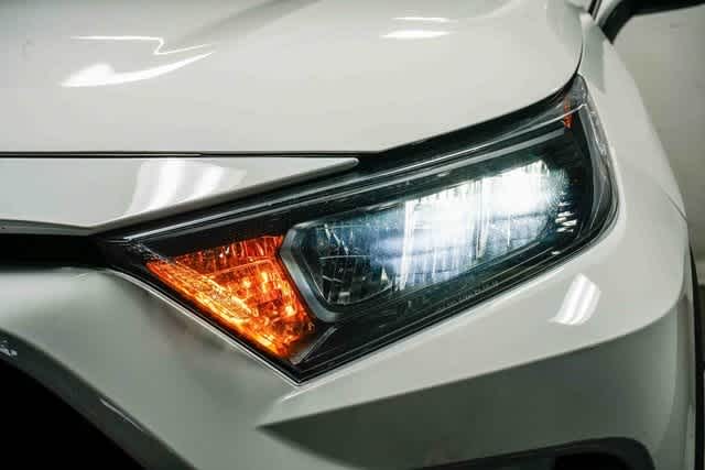 Thumbnail: 2021 Toyota RAV4 - 7