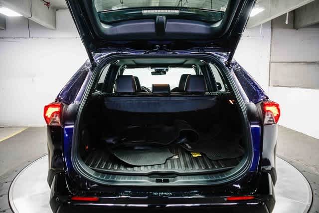 Thumbnail: 2021 Toyota RAV4 - 28