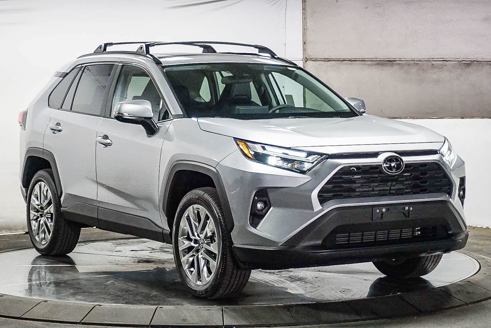 Thumbnail: 2025 Toyota RAV4 - 3