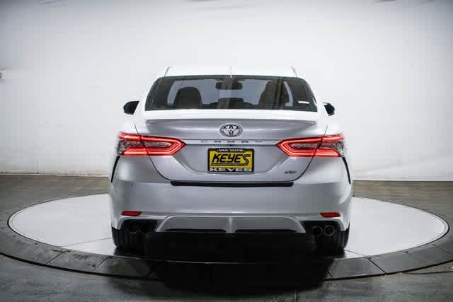 2018 Toyota Camry XSE 3