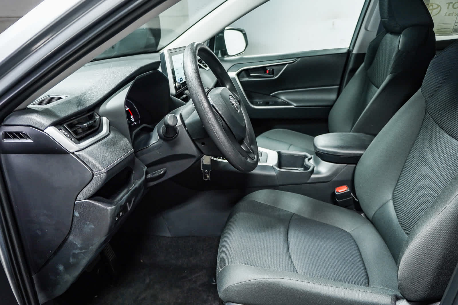 Thumbnail: 2025 Toyota RAV4 - 22