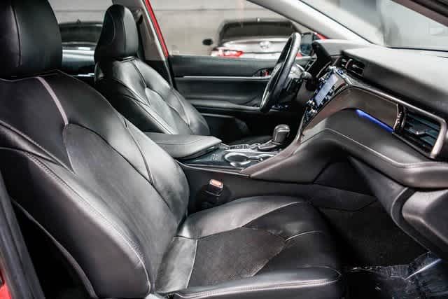 Thumbnail: 2019 Toyota Camry - 16