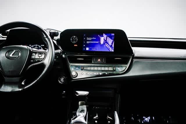 Thumbnail: 2025 Lexus ES - 13