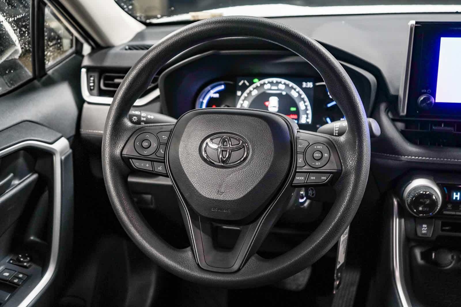 Thumbnail: 2025 Toyota RAV4 - 16