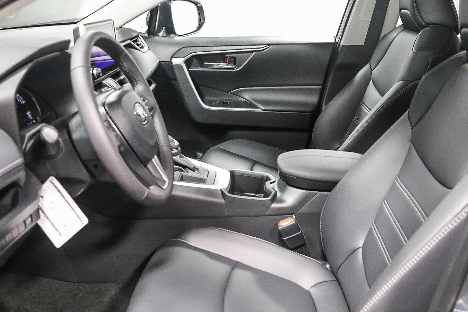 Thumbnail: 2025 Toyota RAV4 - 18