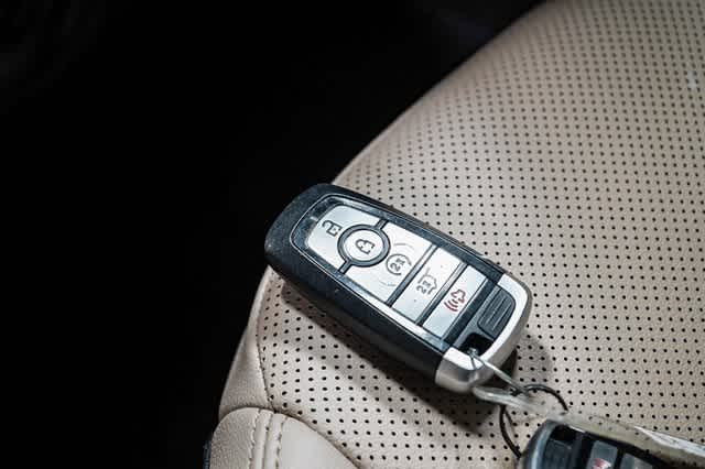 2022 Ford Escape SE Sport Hybrid 29