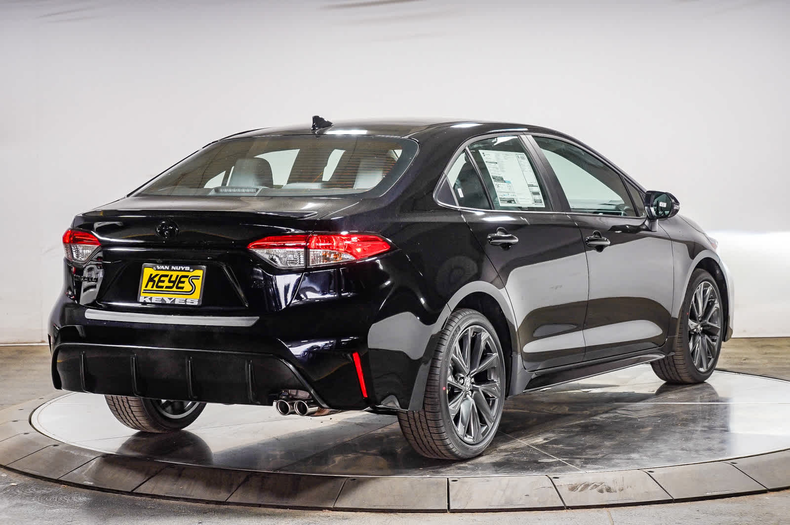 Thumbnail: 2025 Toyota Corolla - 4